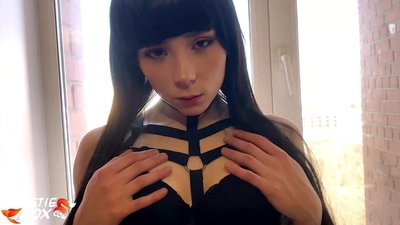 Warm donkerkop suig diep en sensitief na geld